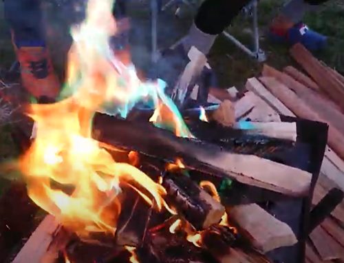 焚き火に必要な道具おすすめ　マジックファイヤー