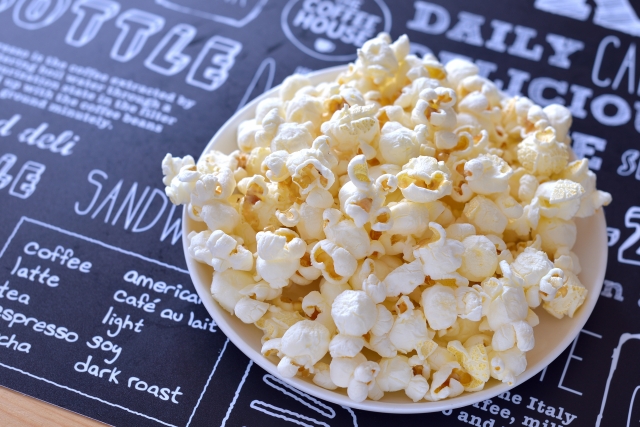 焚き火 ポップコーン アルミホイル