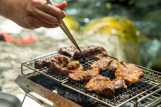 焚き火　焼きおにぎり　アルミホイル