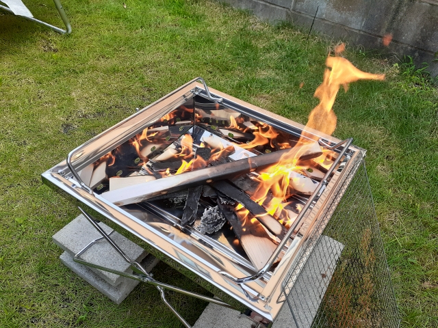 焚き火　焼きおにぎり　アルミホイル