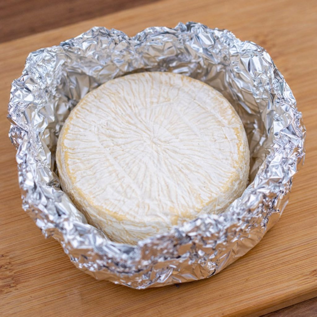 焚き火　チーズフォンデュ　アルミホイル