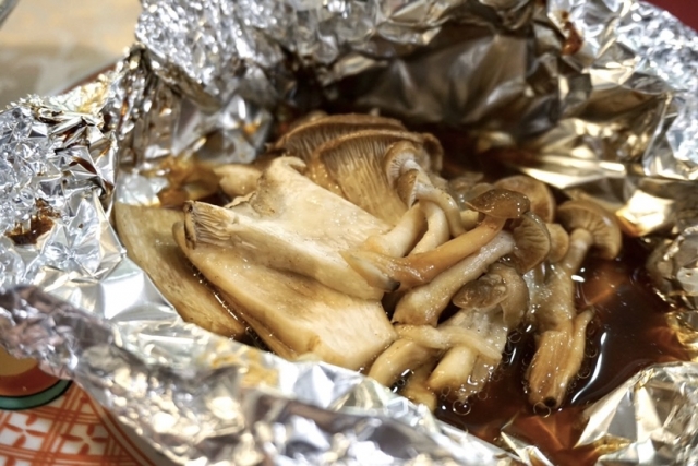 焚き火　野菜　アルミホイル