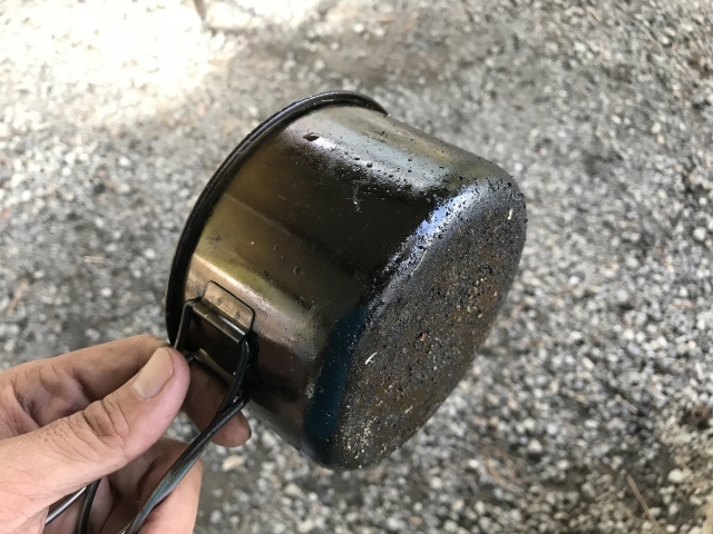 焚き火　煤対策　アルミホイル