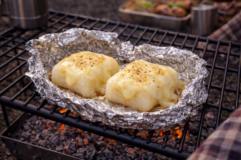 焚き火　餅　アルミホイル