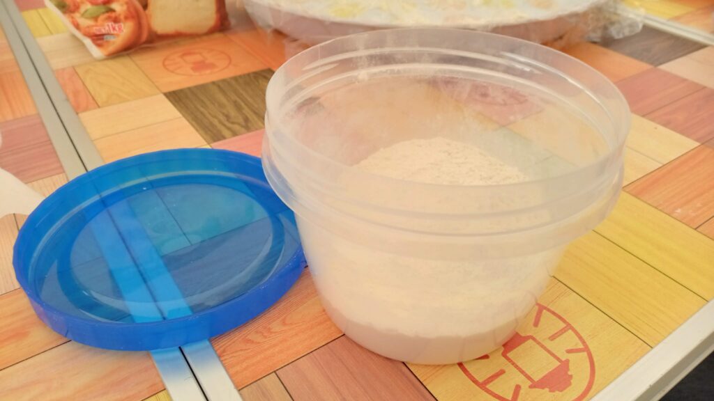 焚き火でアルミホイル　ピザ